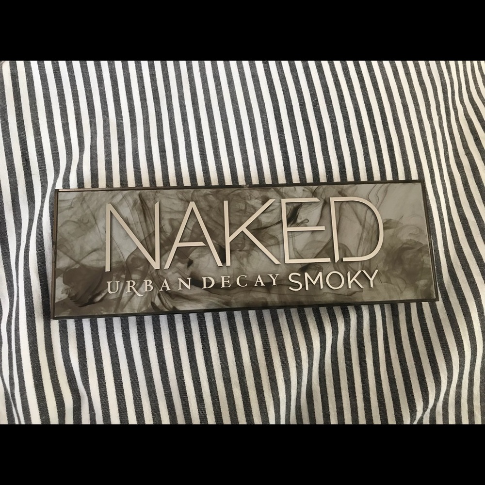 Urban Decay Naked Smoky Palette